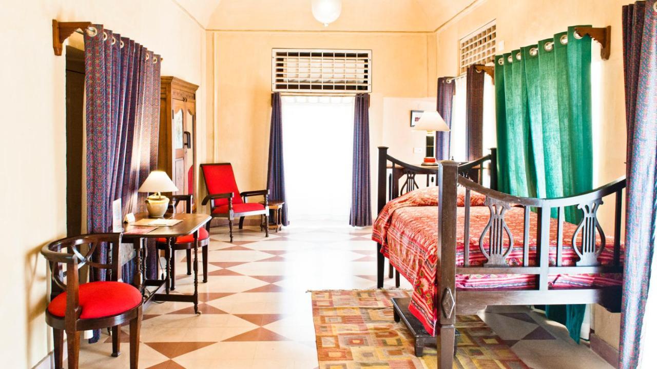 Neemrana'S - Tijara Fort Palace Exteriér fotografie