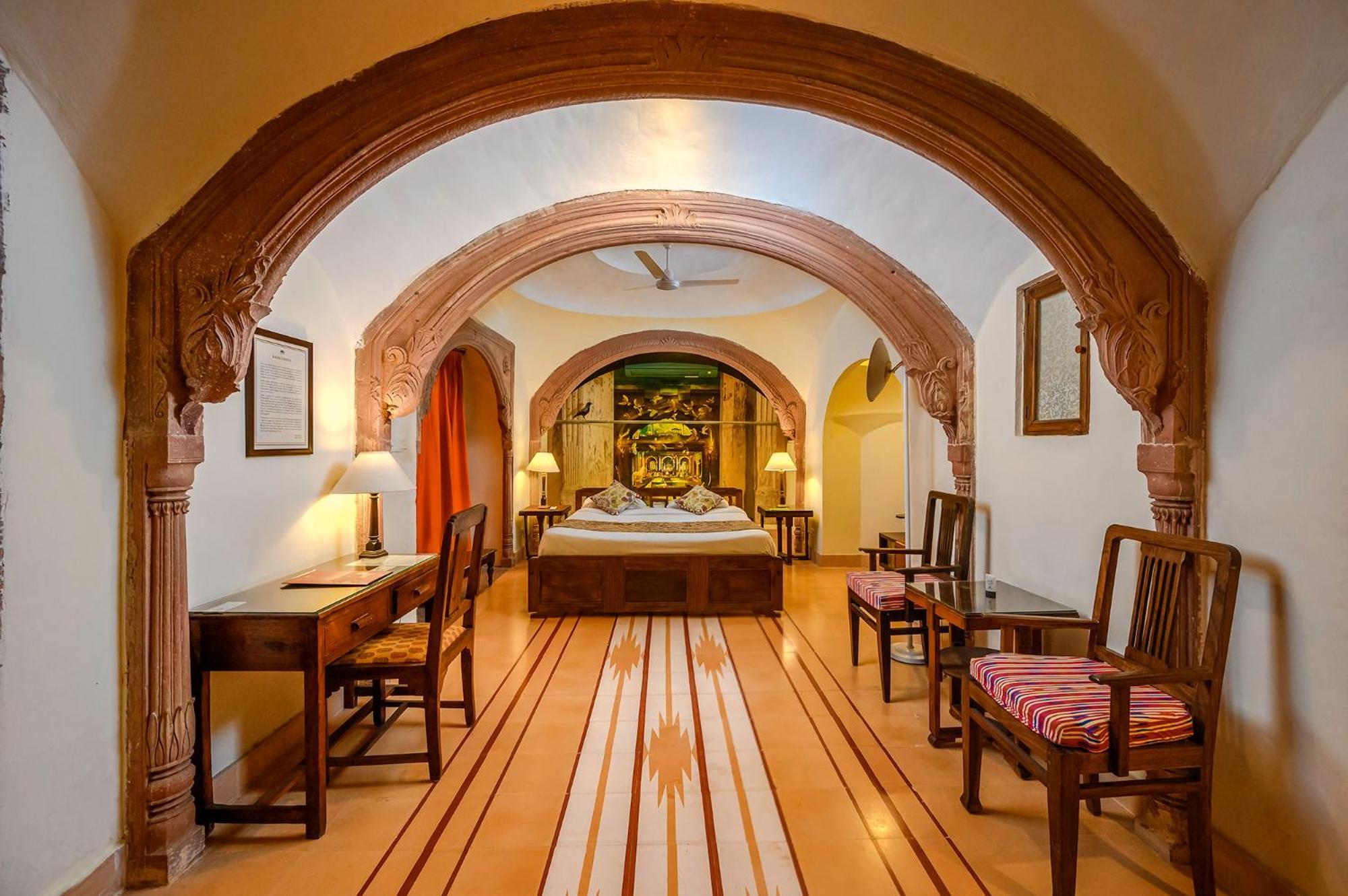 Neemrana'S - Tijara Fort Palace Exteriér fotografie